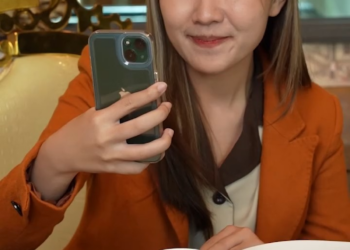 V1412020 แม านจนๆกล ๅด งไงมาปลอมต วเป นประธานฟ part2